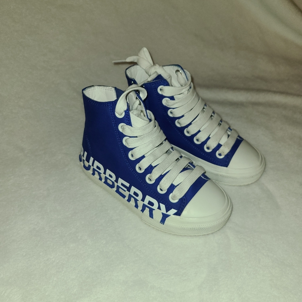 Burberry sneakers